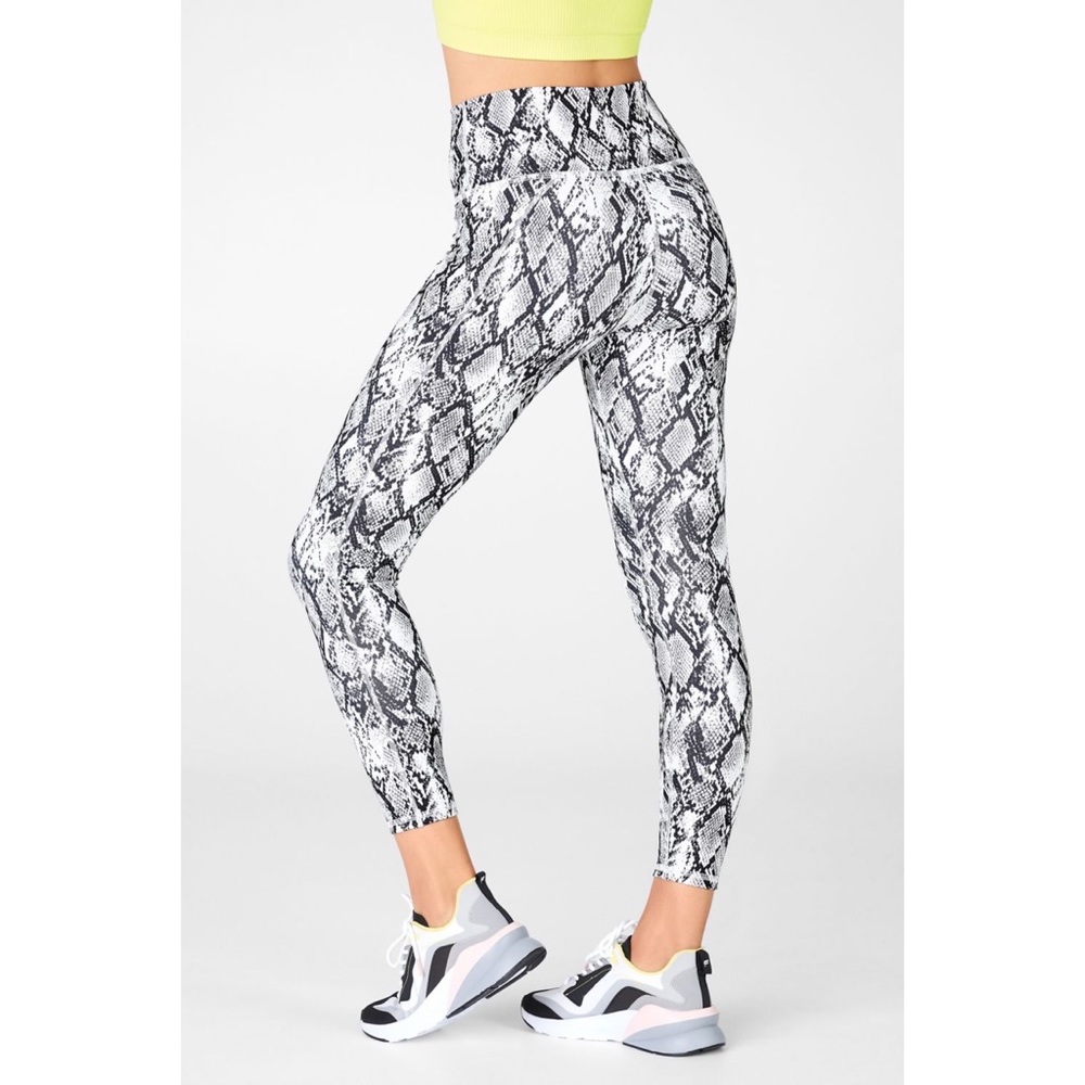 Fabletics - Define High-Waisted 7/8 Legging - Size Large - NEVER WORN